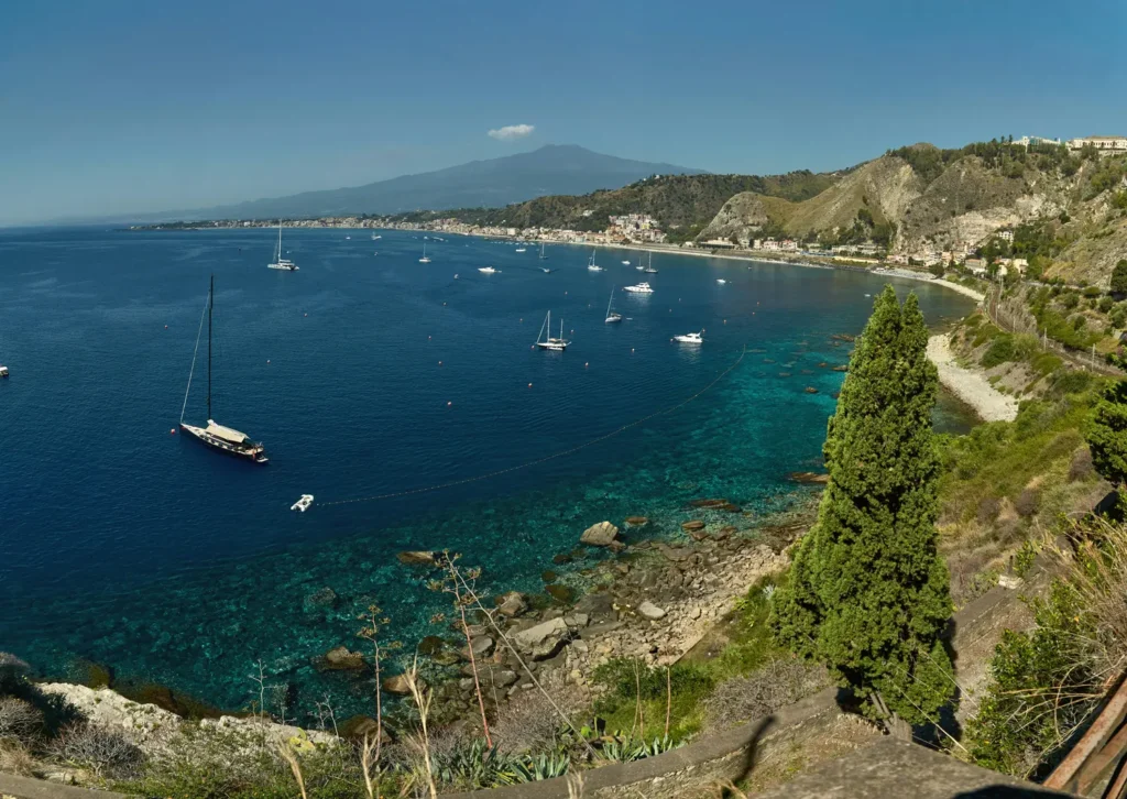 Taormina A est della Sicilia A est della Sicilia di Lachcim Kejarko